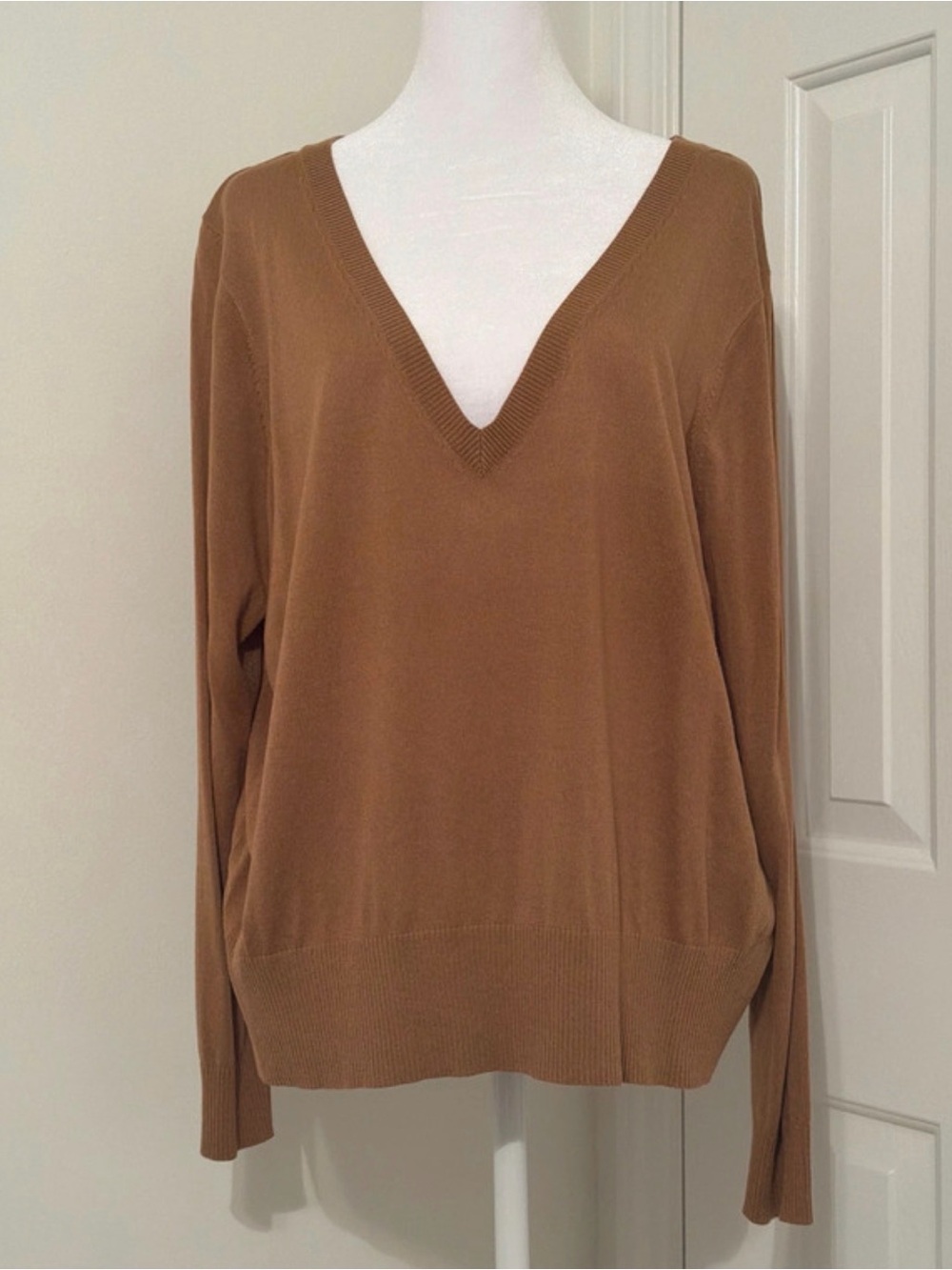 H&M Camel Brown V‑Neck Women's Sweater